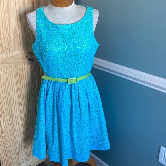Eliza J. Turquoise & neon green belted lace overlay fit & flare dress. Size 8 - Picture 1 of 8